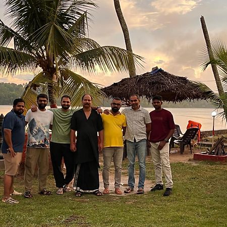 Lake Homes Varkala Bagian luar foto
