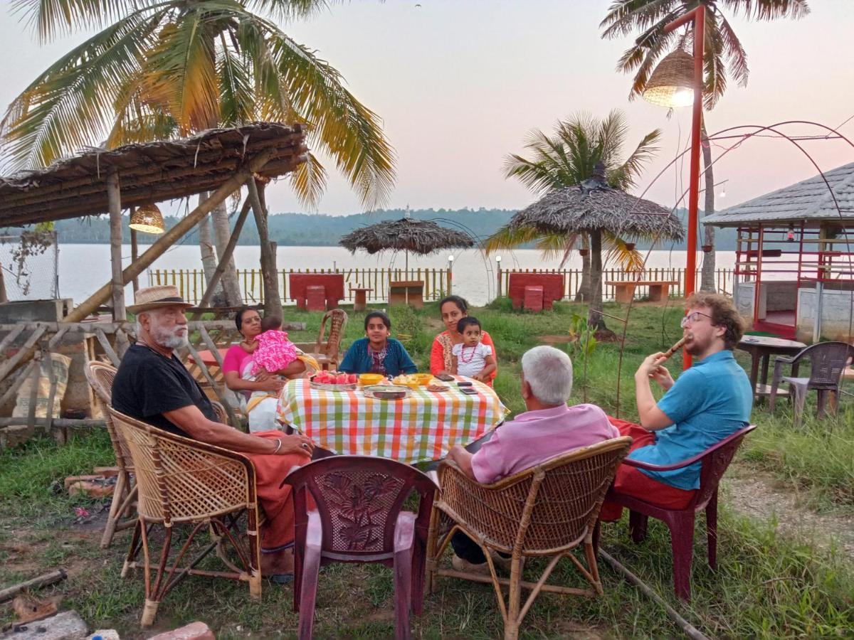 Lake Homes Varkala Bagian luar foto
