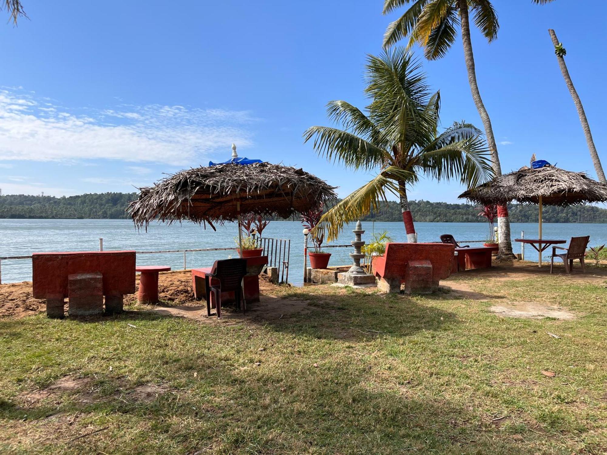 Lake Homes Varkala Bagian luar foto