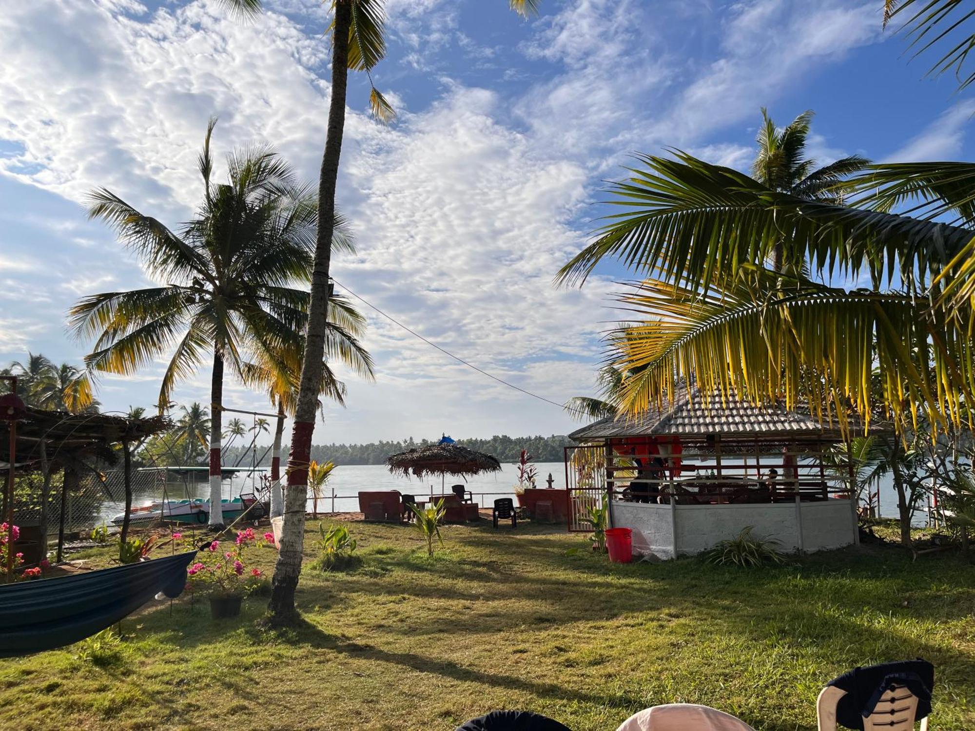 Lake Homes Varkala Bagian luar foto