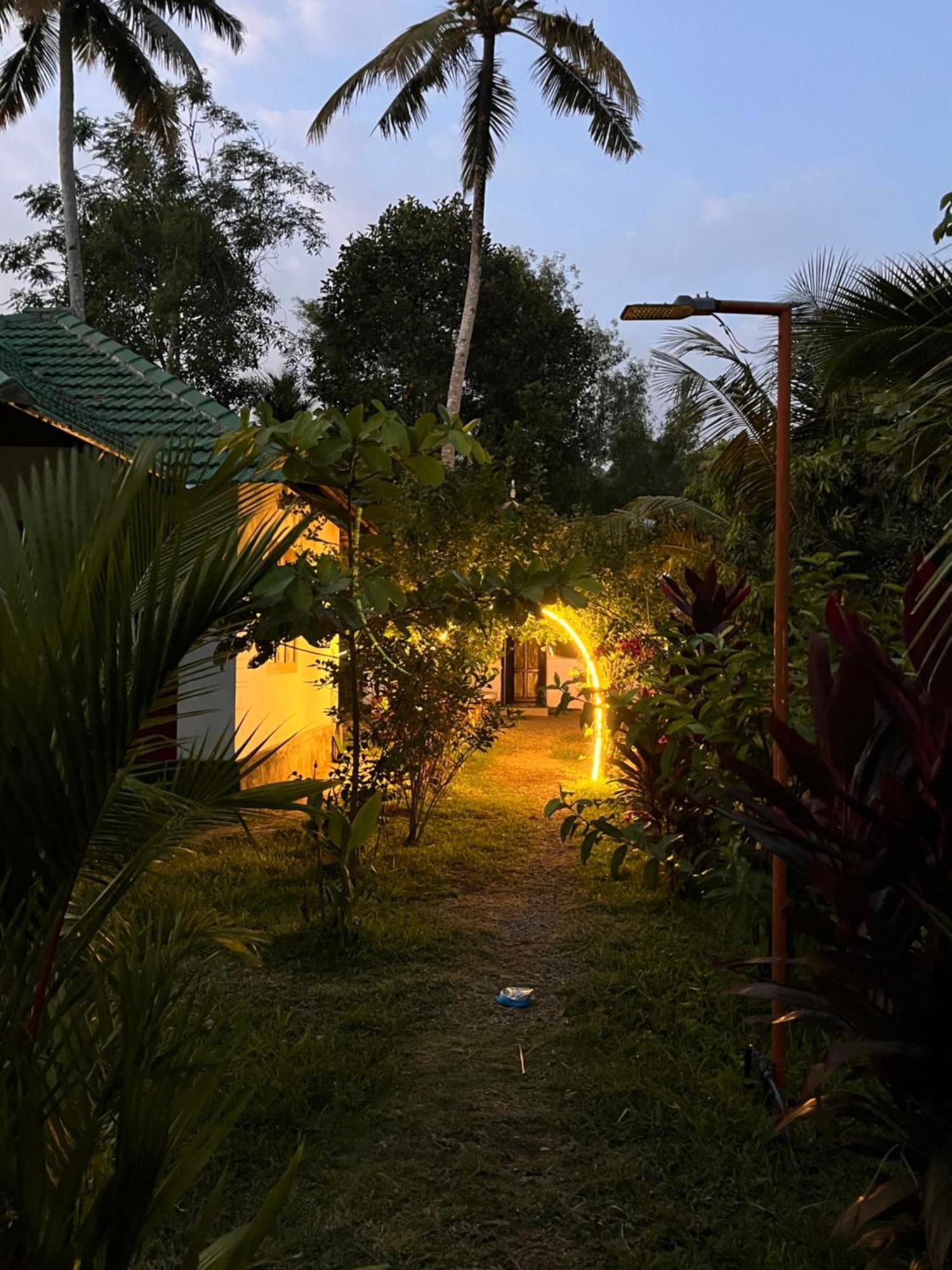 Lake Homes Varkala Bagian luar foto